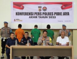 Kapolres Pidie Jaya Pimpin Konferensi Pers Akhir Tahun 2023: Keberhasilan dan Komitmen Polres