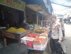 Polsek Syamtalira Bayu Pantau Stok Sembako di Pasar Tradisional